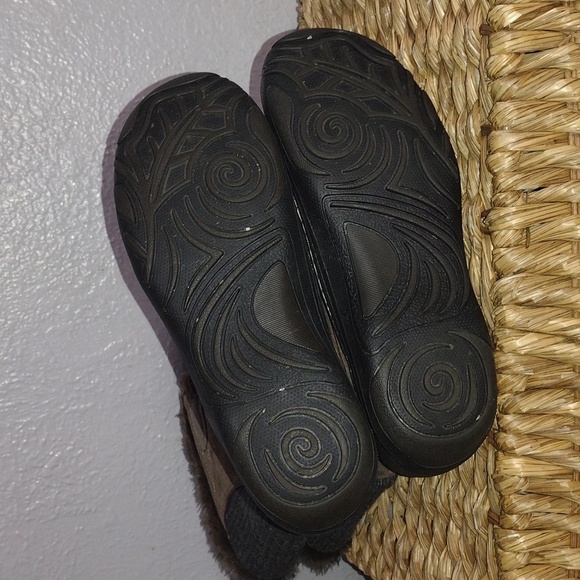 Privo By Clark’s Embroidered Suede Waterproof Mid Calf Lace Up Brown Boots 7.5 - Picture 5 of 6